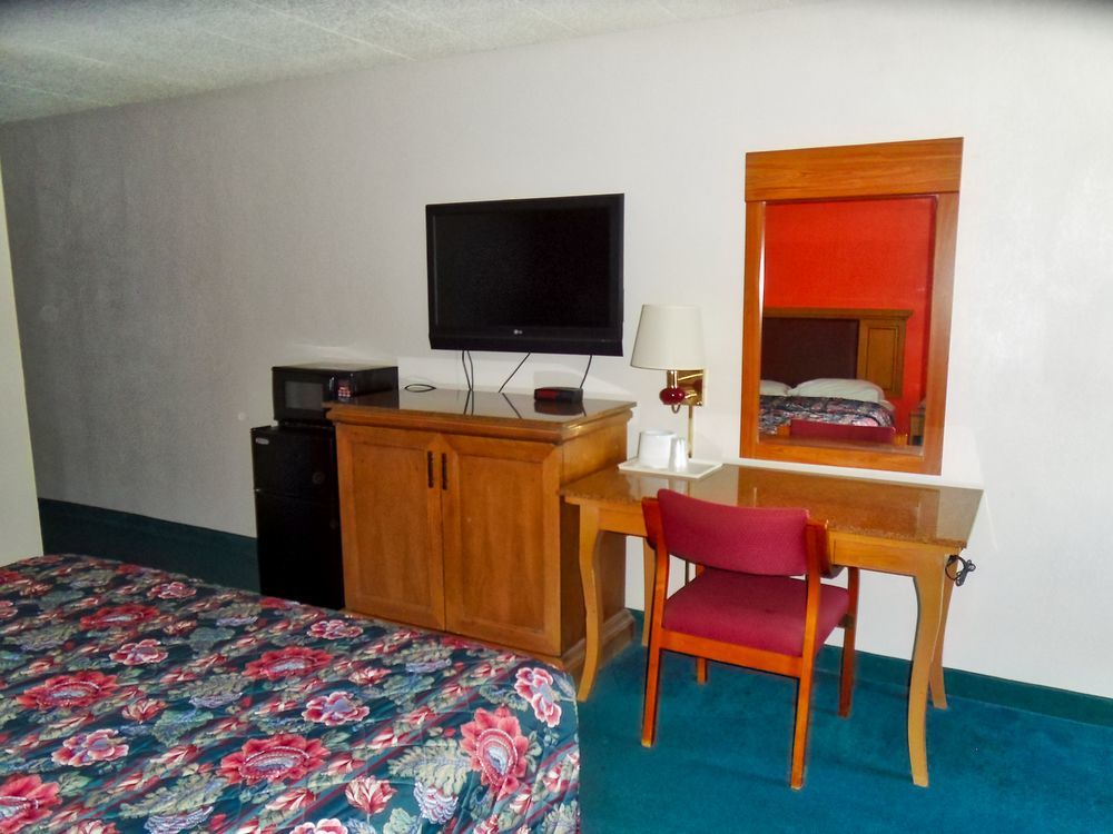 Motel 6-New Stanton, Pa Exterior photo