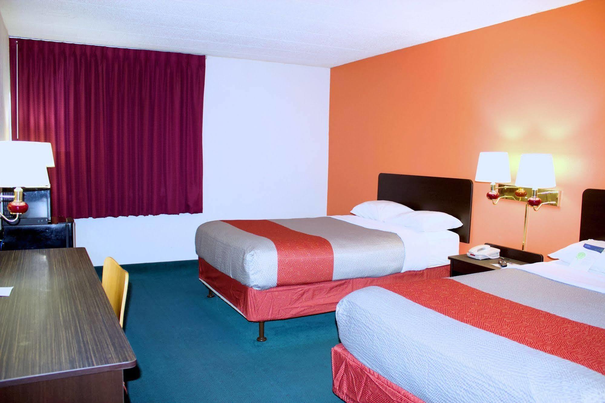Motel 6-New Stanton, Pa Exterior photo