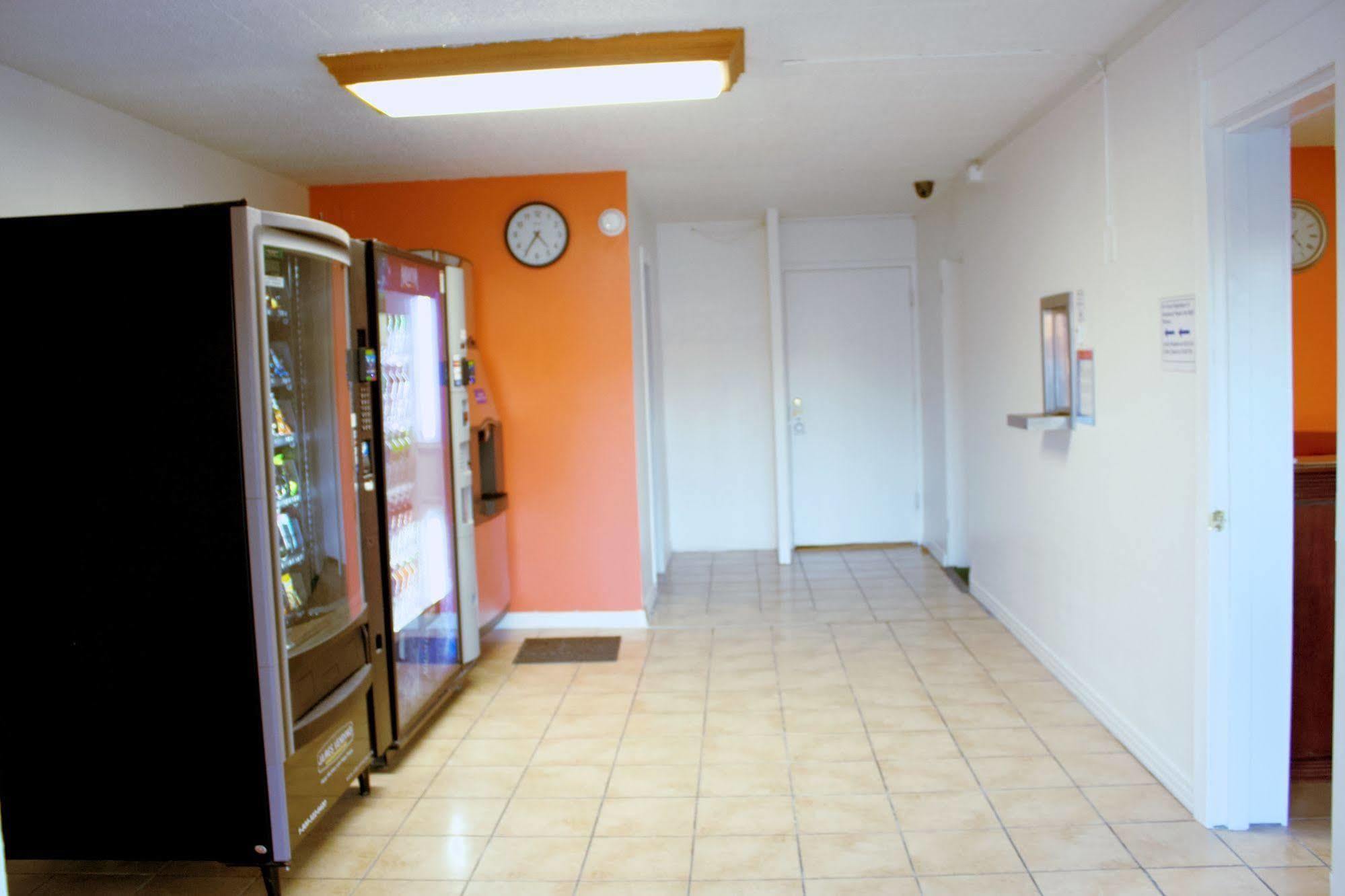 Motel 6-New Stanton, Pa Exterior photo