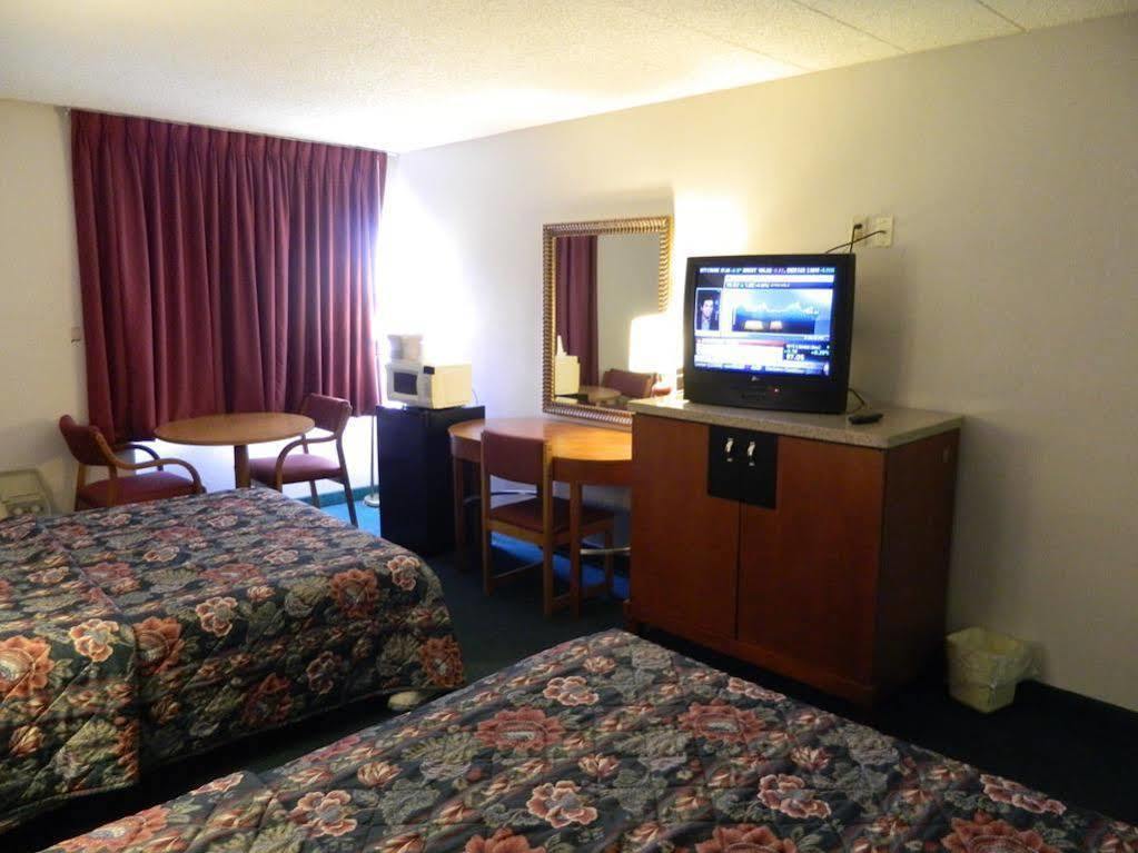 Motel 6-New Stanton, Pa Exterior photo