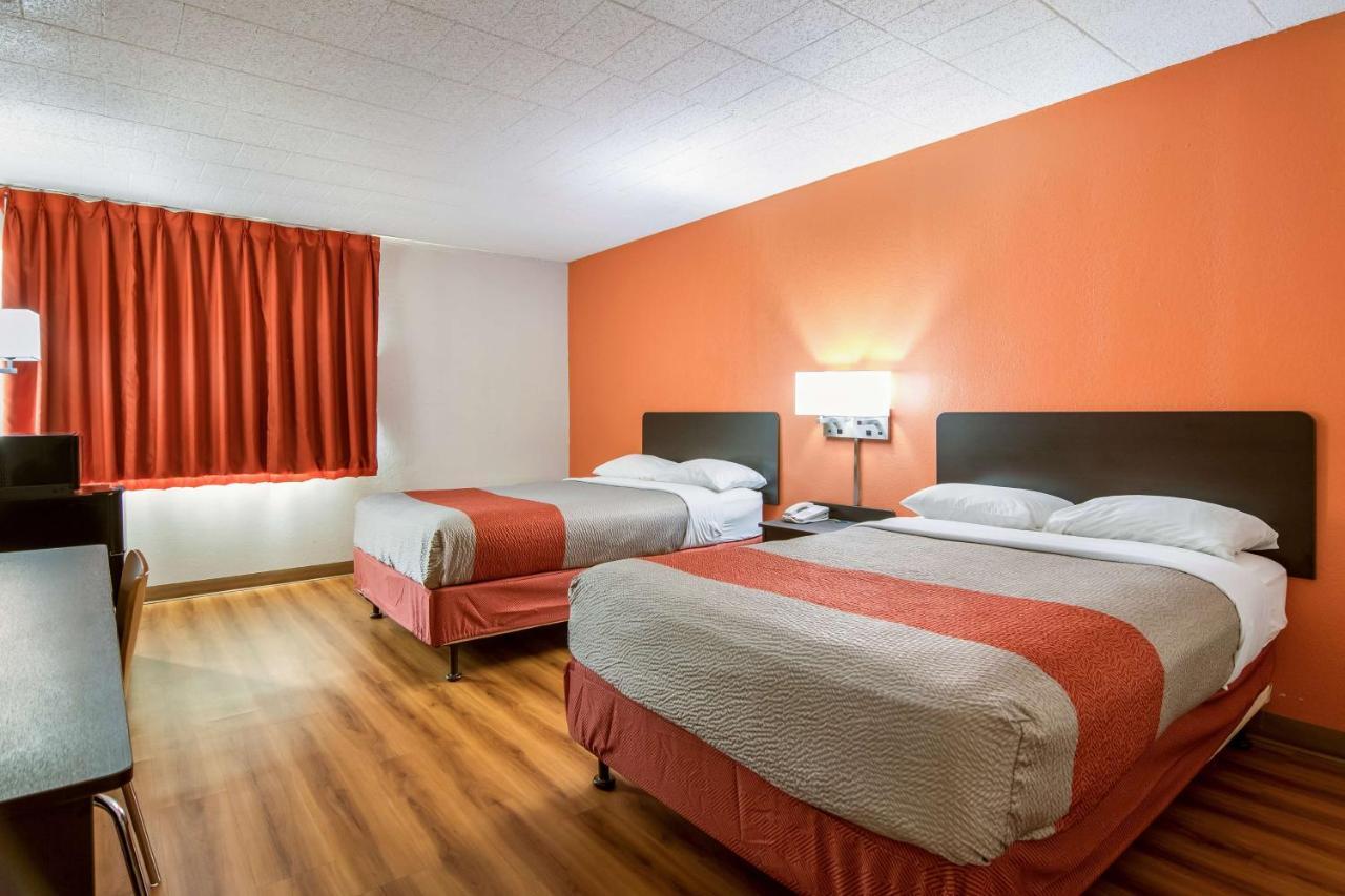 Motel 6-New Stanton, Pa Exterior photo